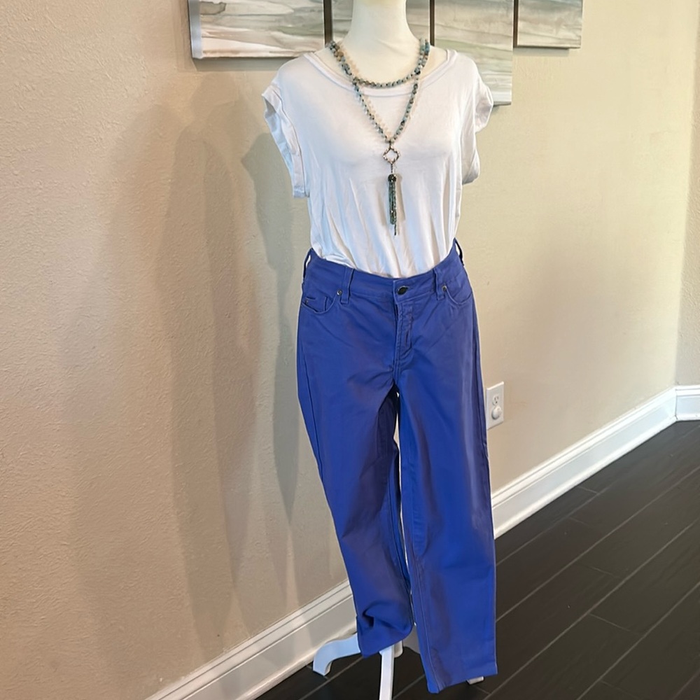 Not Your Daughter Jeans (NYDJ)  in size 6